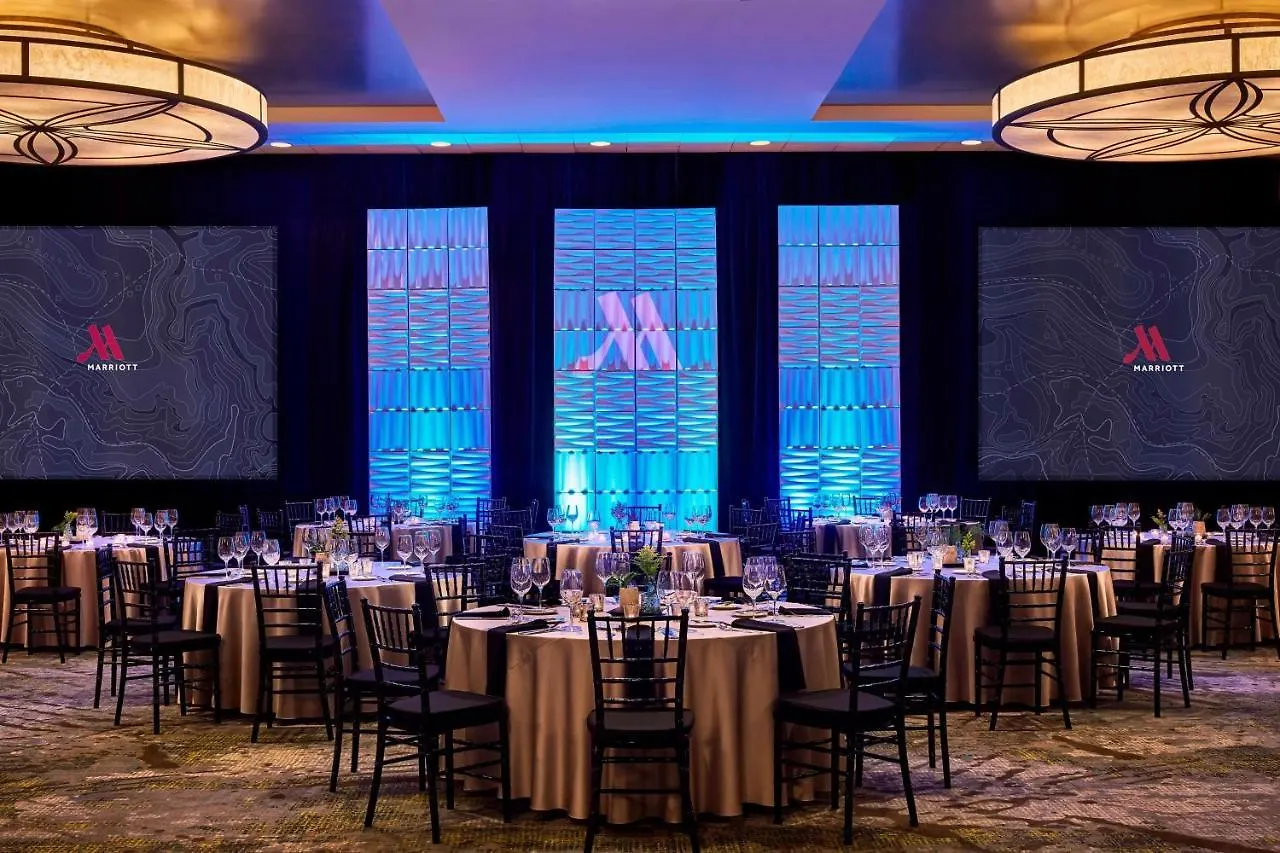 Portland Marriott Downtown Waterfront Hotel