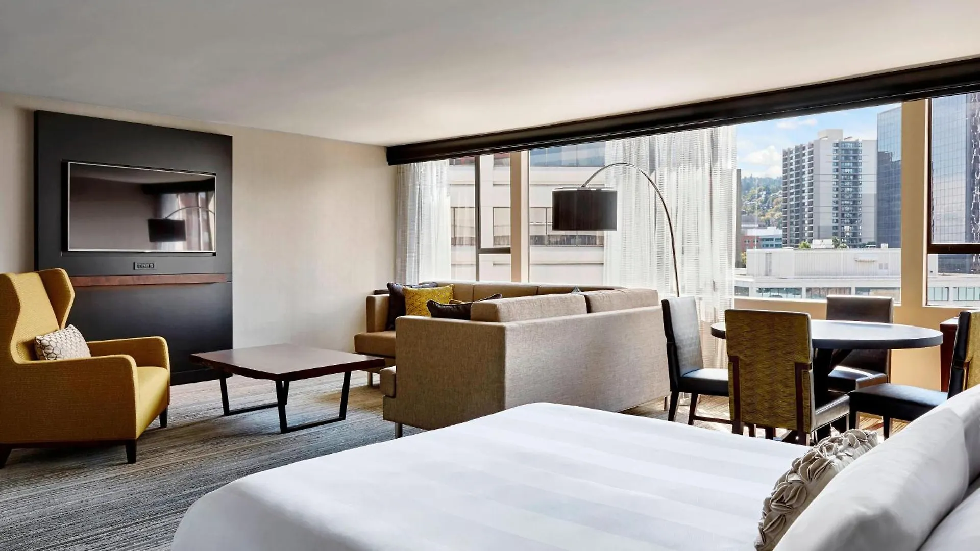 Portland Marriott Downtown Waterfront Hotel